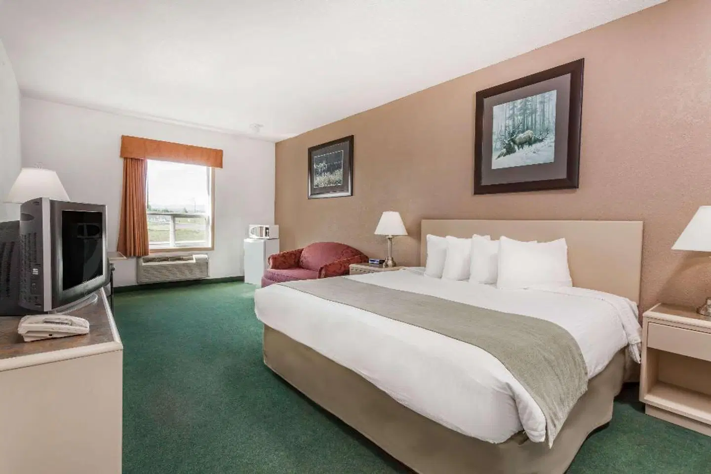 Super 8 by Wyndham Pincher Creek AB ROOM_EXAMPLE