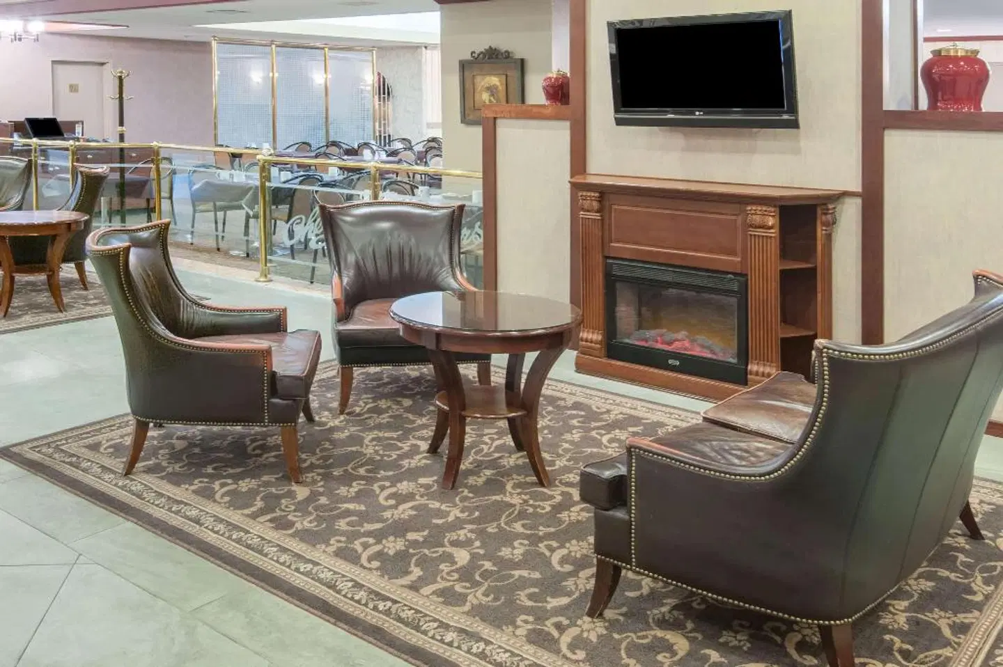 Ramada Plaza by Wyndham Calgary Downtown Bar