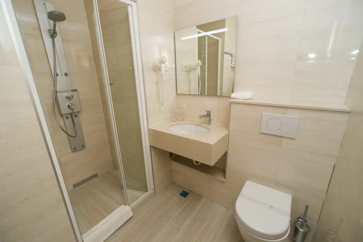 Hotel Biokovo Badezimmer