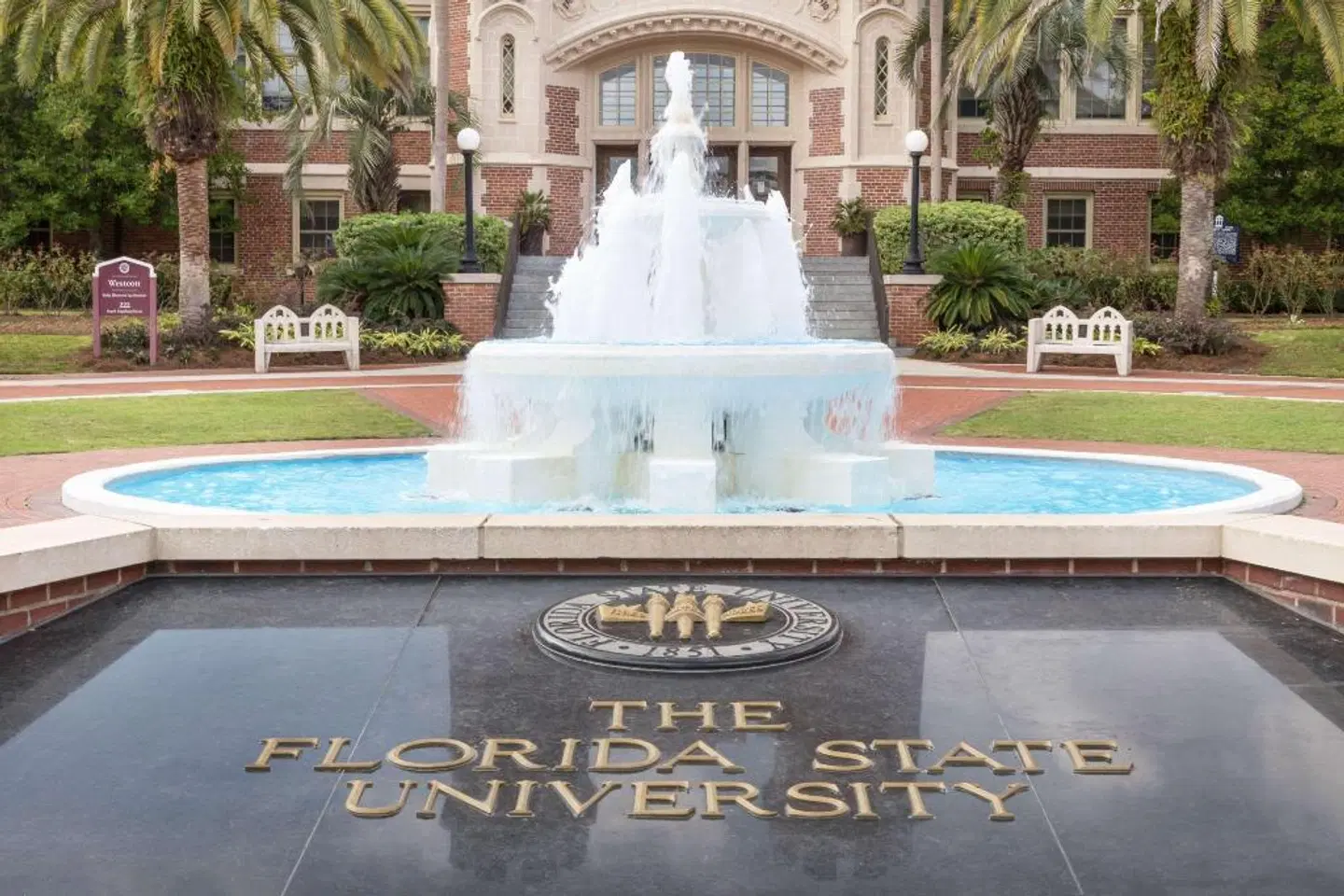 Super 8 by Wyndham Madison EXTERIOR