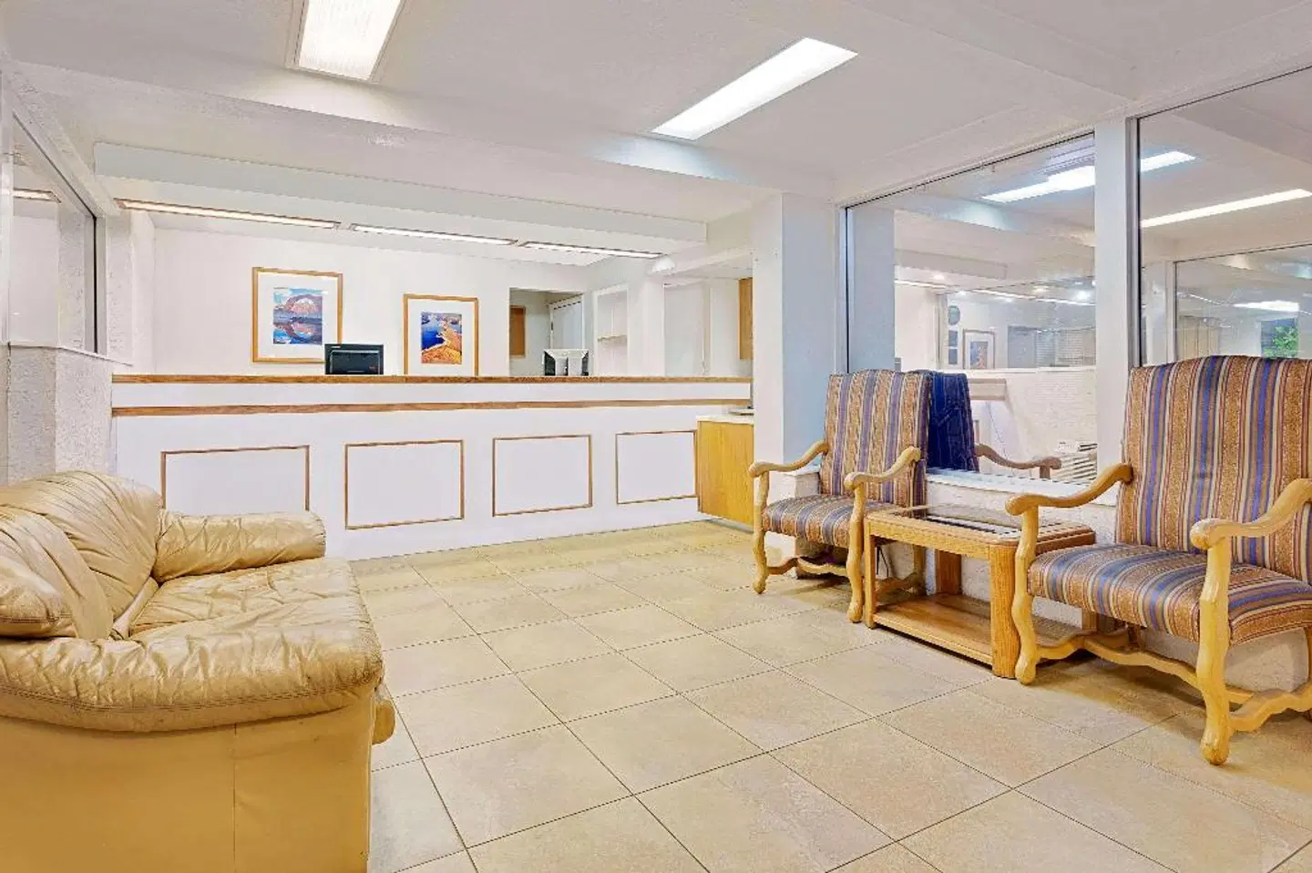 Travelodge by Wyndham Page LOUNGE_LOBBY