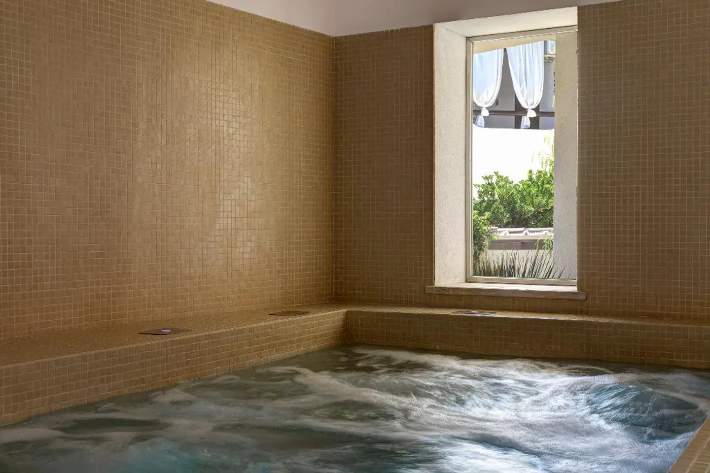 Les Sables Noirs & Spa ROOM_EXAMPLE