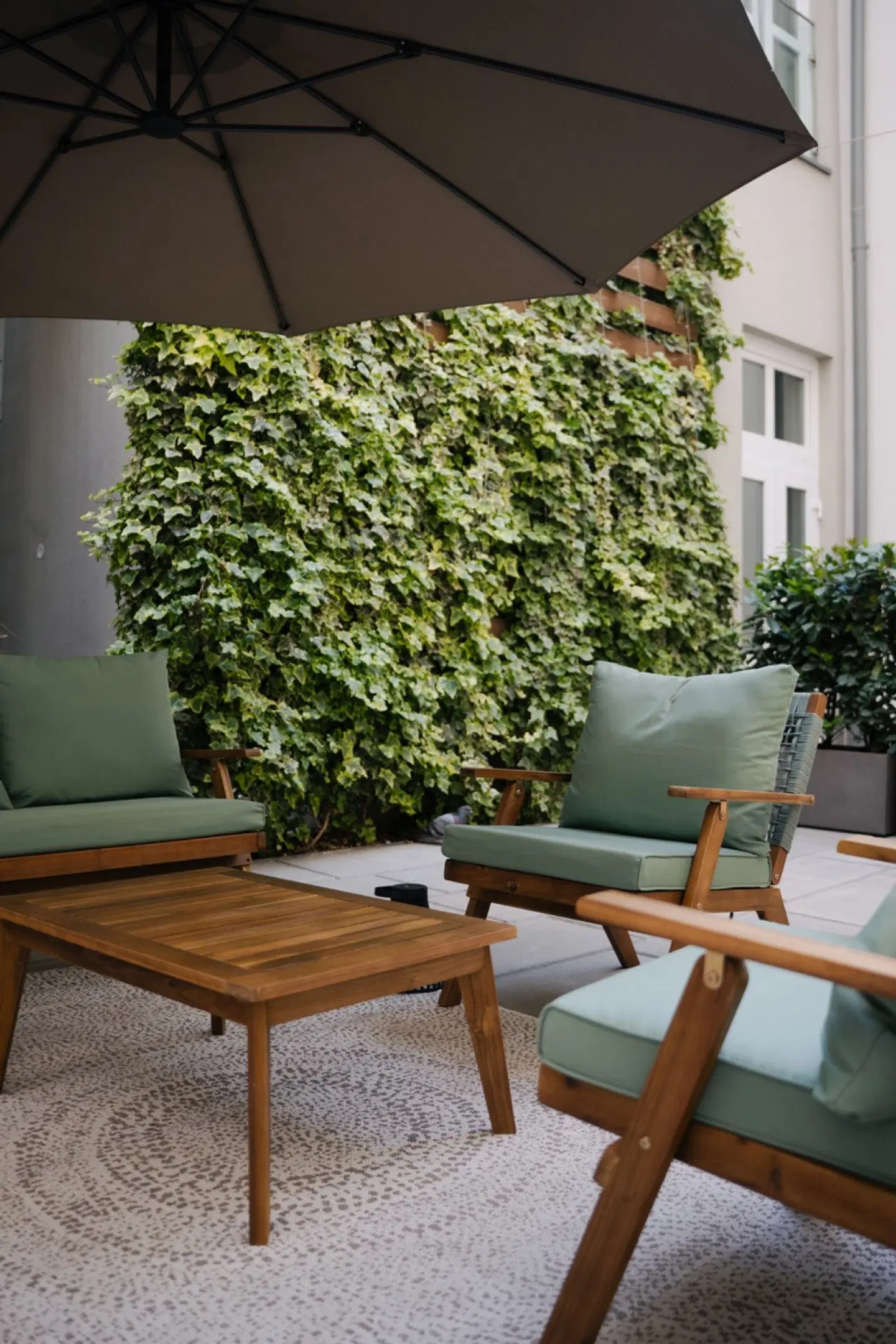 FortyPlusOne Hotel Terrasse