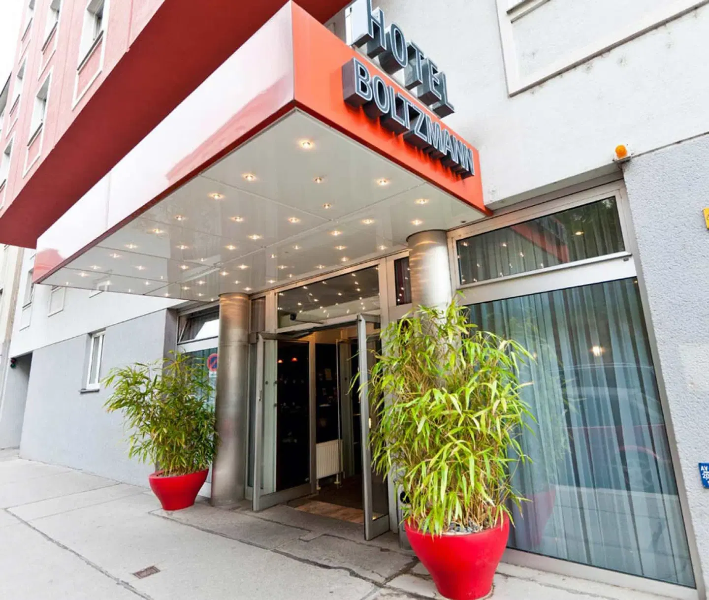 Hotel Boltzmann EXTERIOR