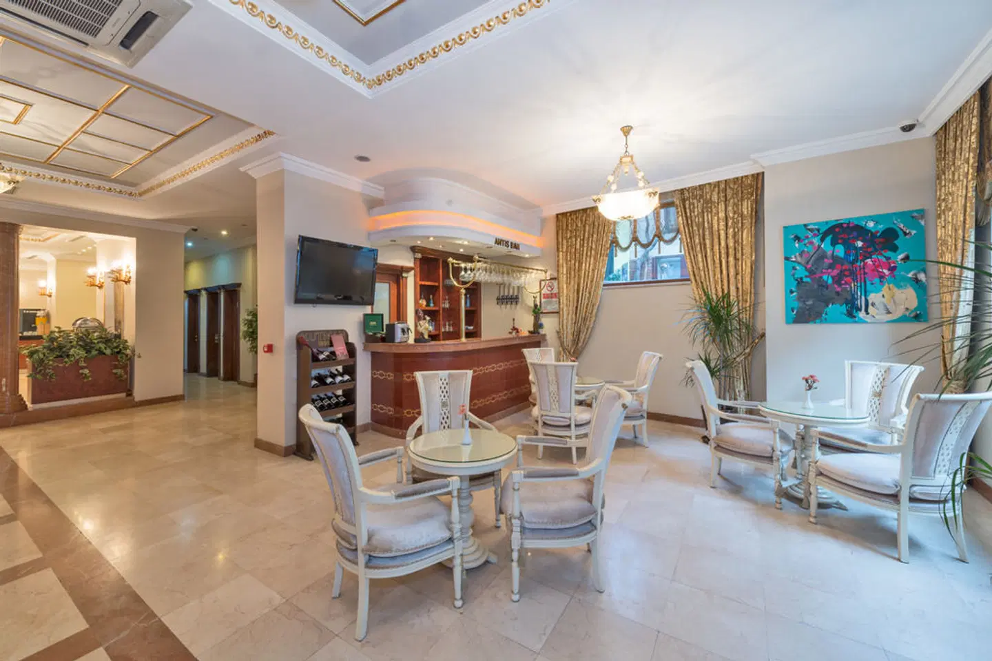 Antis Hotel Restaurant