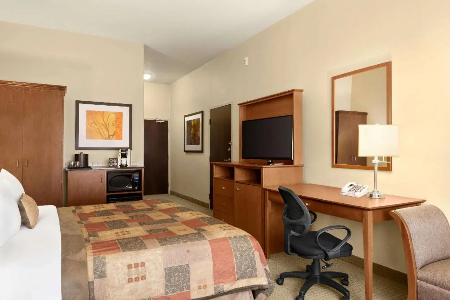 Ramada by Wyndham Drayton Valley ROOM_EXAMPLE
