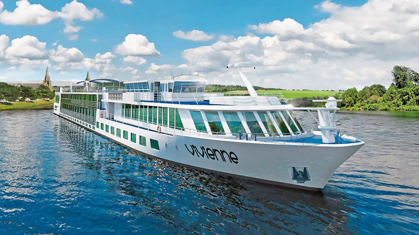 MS Vivienne - Donauwalzer EXTERIOR