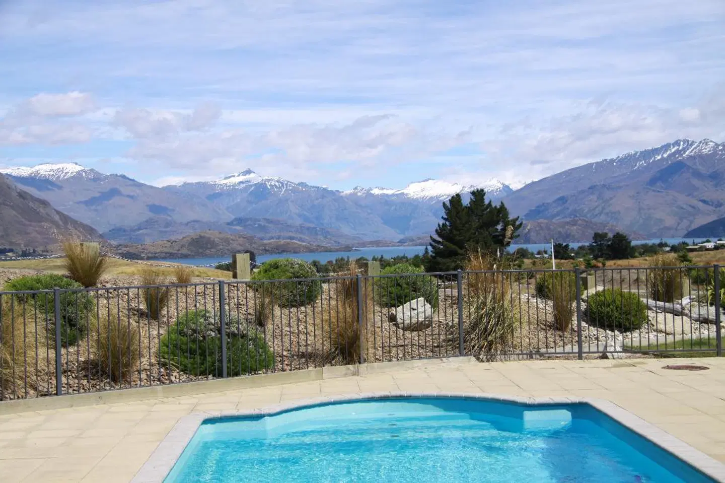 Distinction Wanaka Alpine Resort OUTDOOR_POOL
