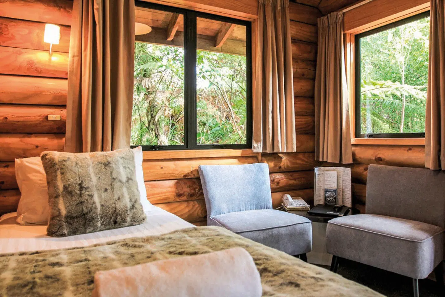 Rainforest Retreat ROOM_EXAMPLE