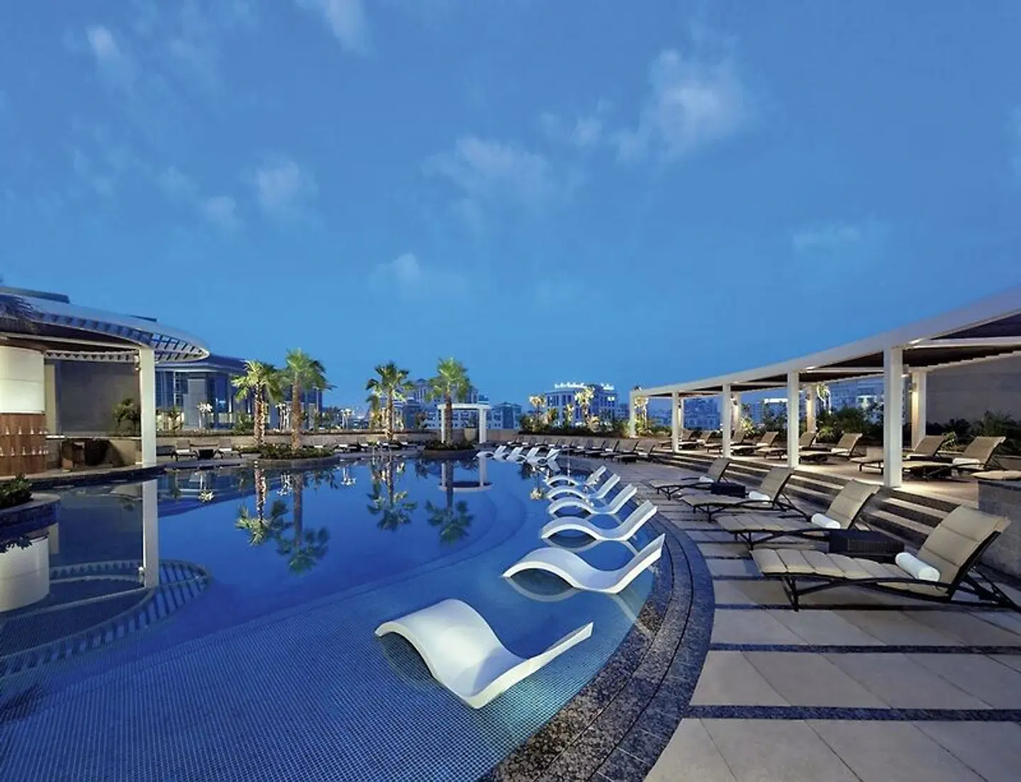 Stopover Programm Dubai Kompakt OUTDOOR_POOL