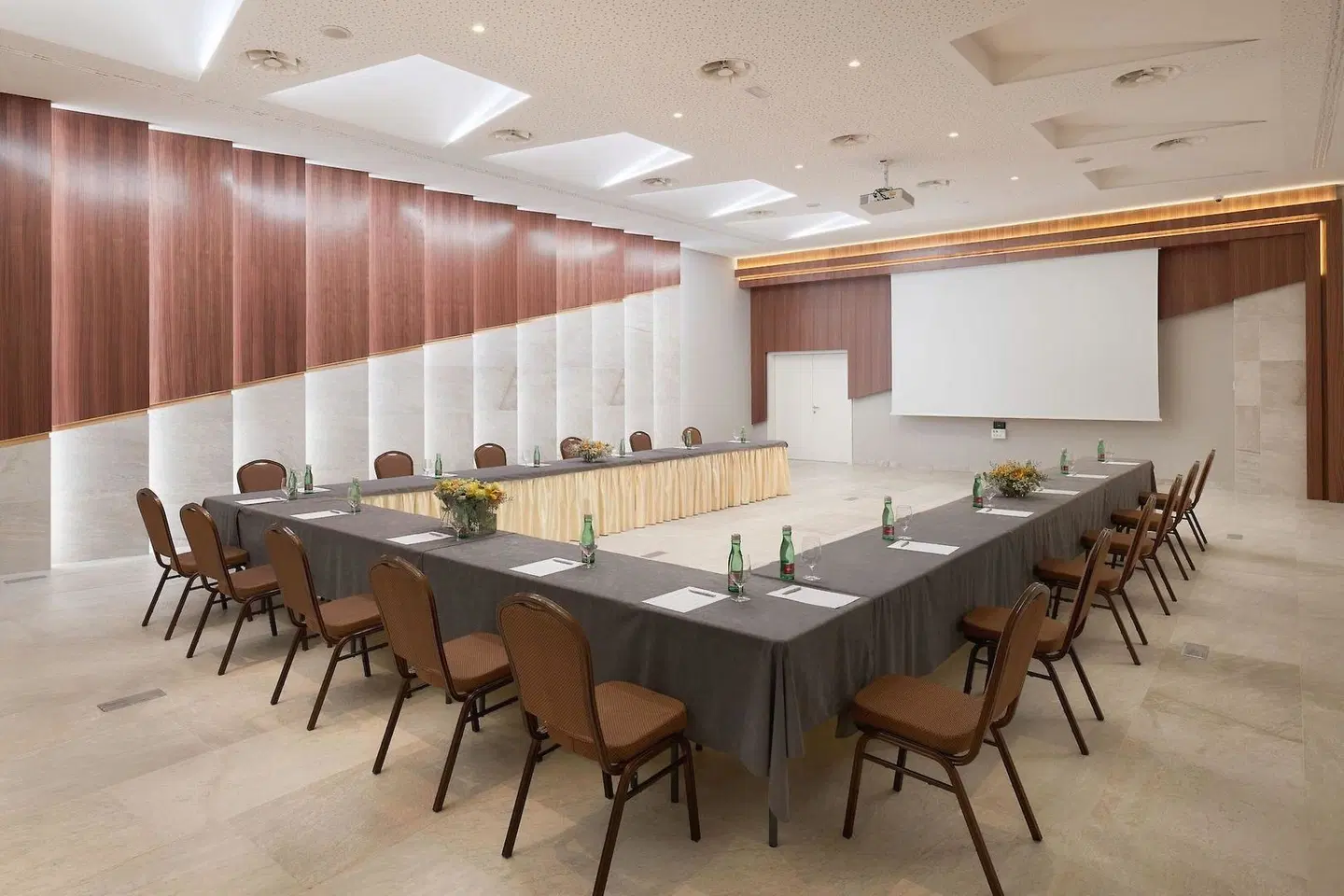 Amphora's Garden Konferenz