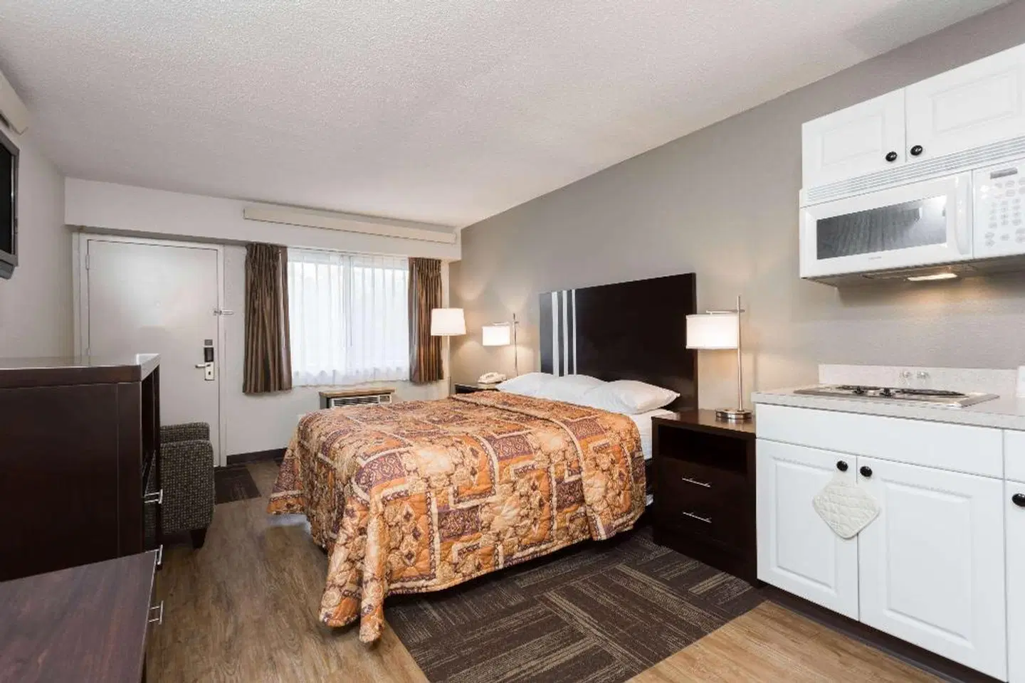 Days Inn by Wyndham Harrisburg North ROOM_EXAMPLE