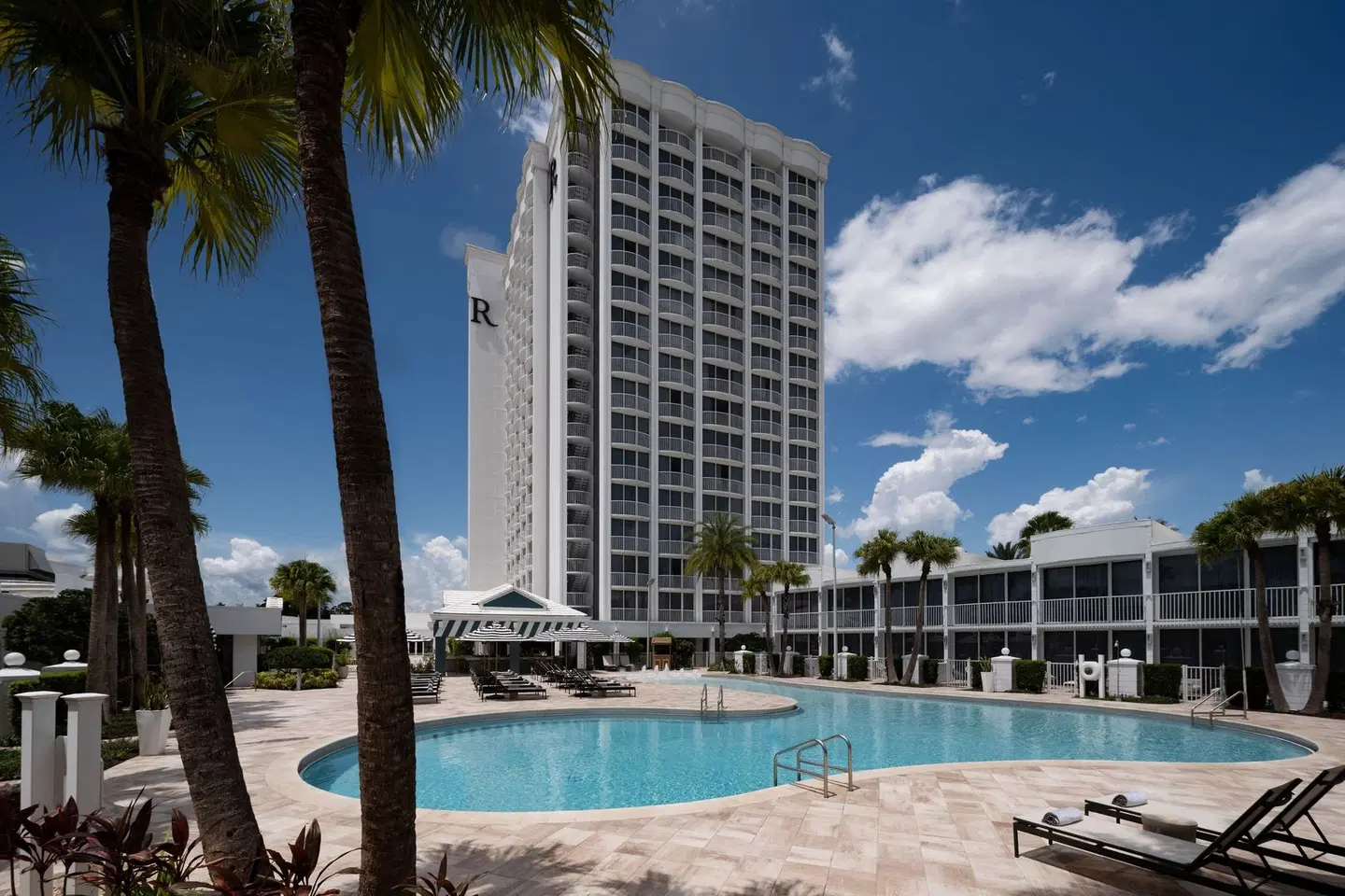 Renaissance Orlando Resort and Spa OUTDOOR_POOL