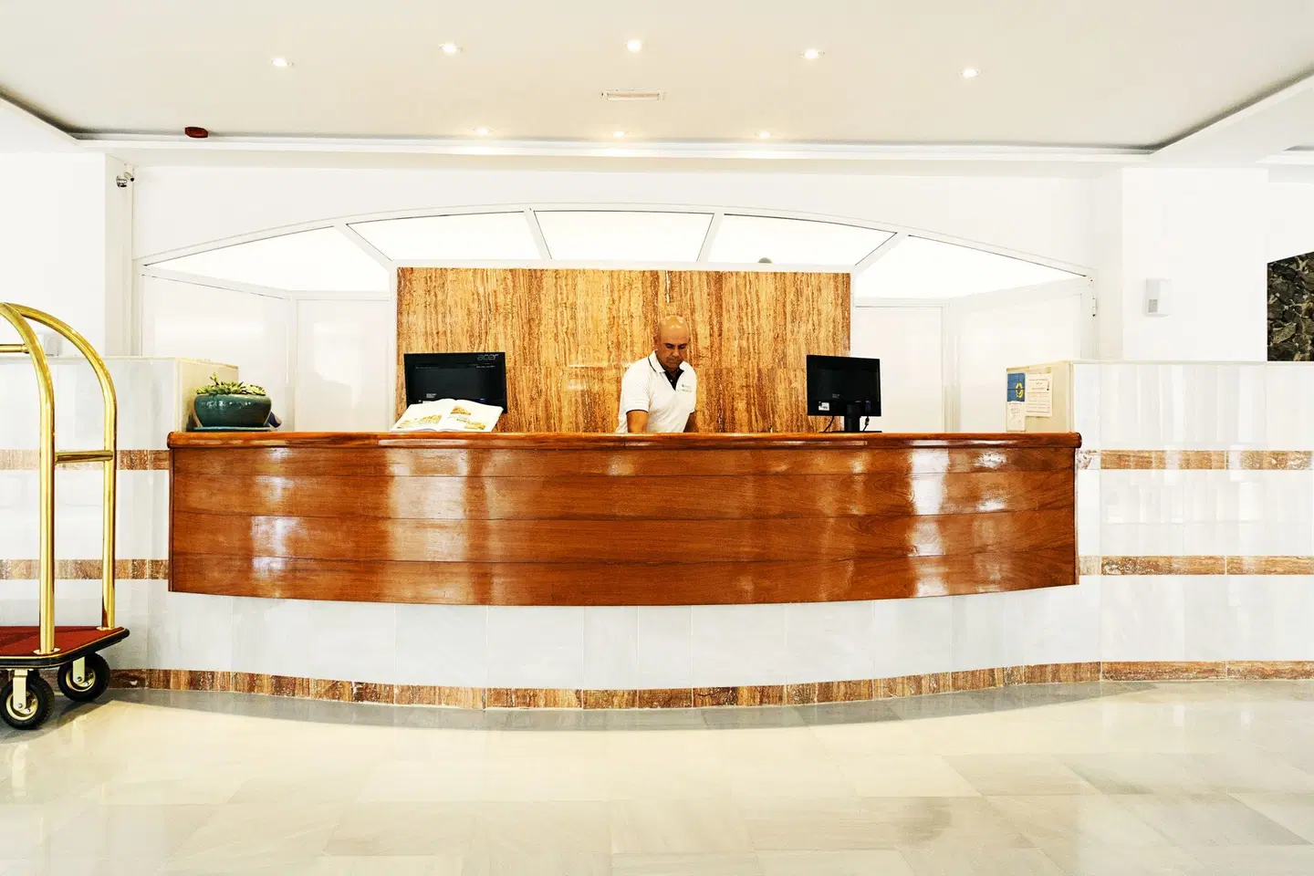 R2 Buganvilla Hotel & Spa LOUNGE_LOBBY