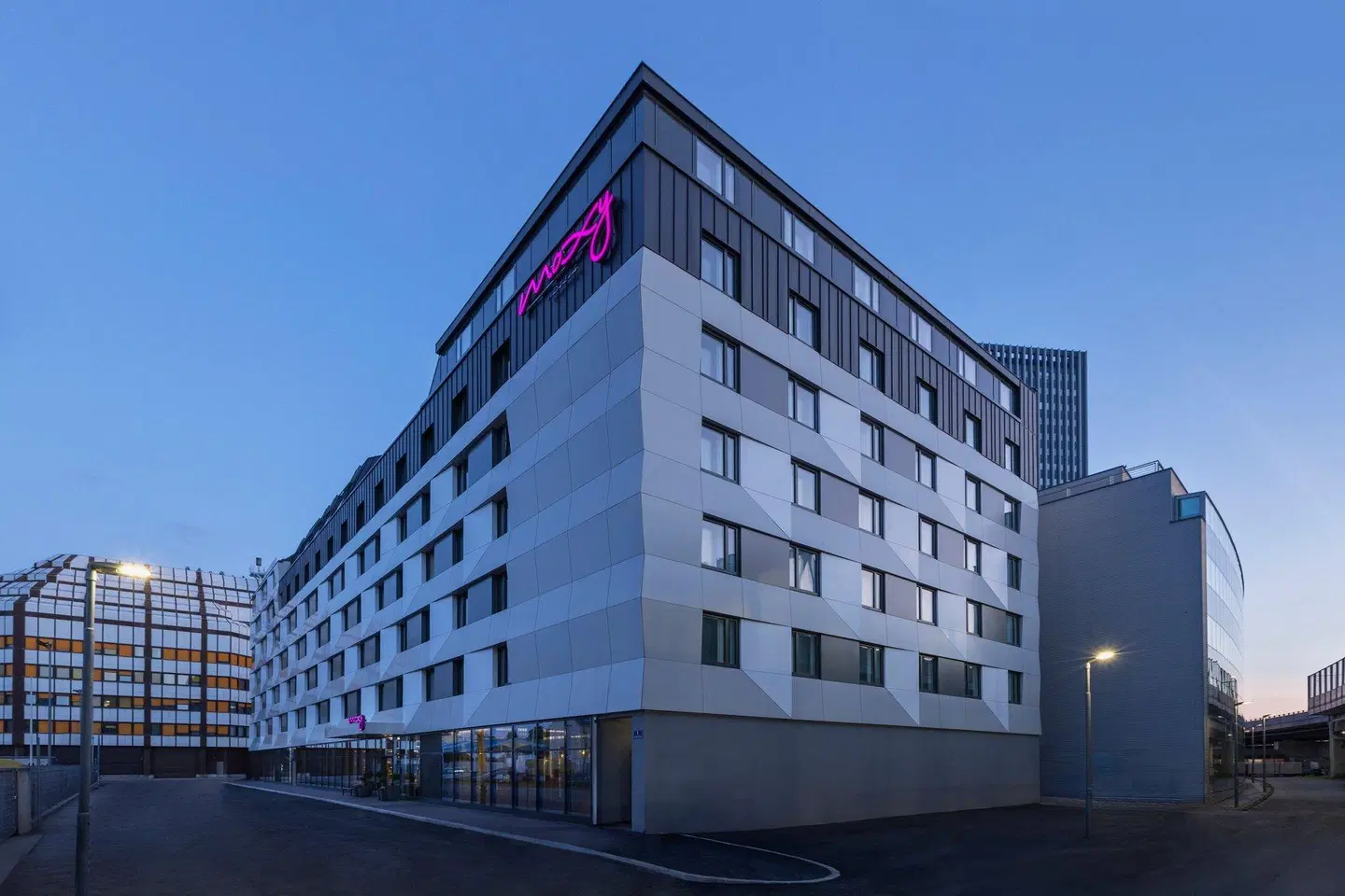 Moxy Vienna City East EXTERIOR