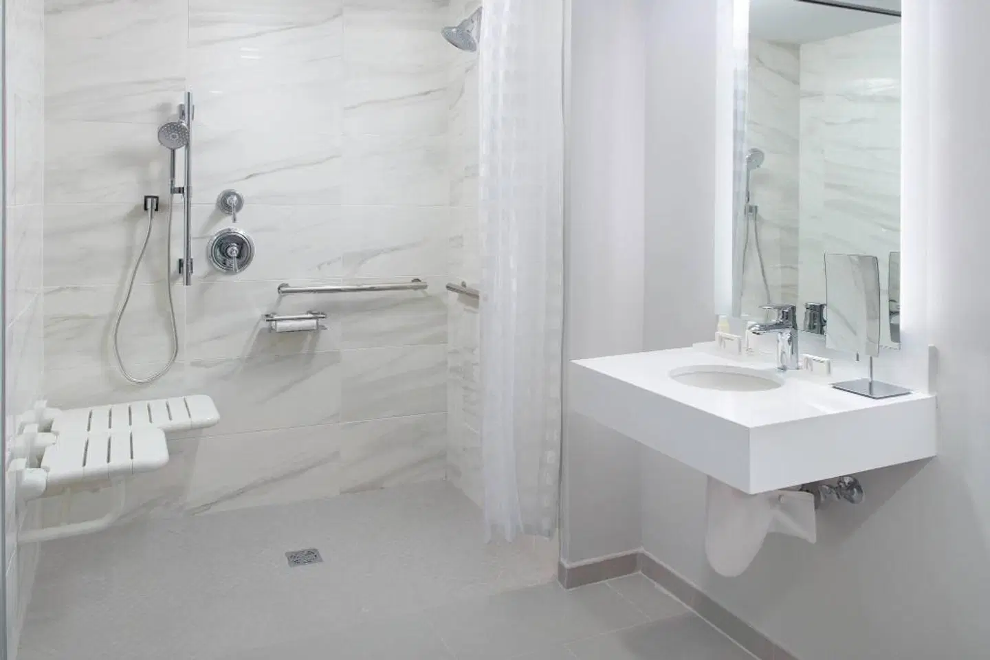 Courtyard by Marriott Miami Coconut Grove Badezimmer