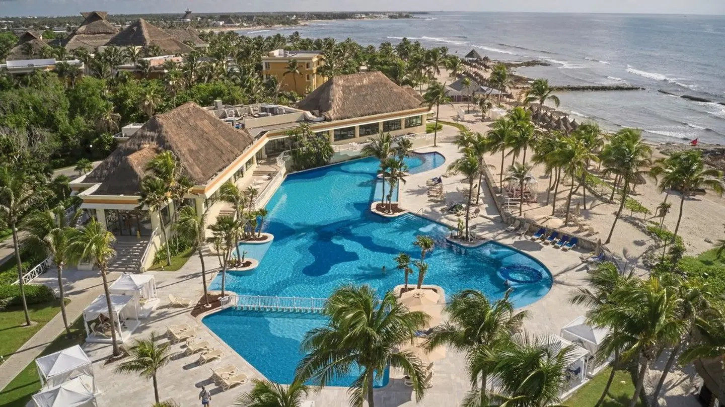 Bahia Principe Luxury Akumal OUTDOOR_POOL