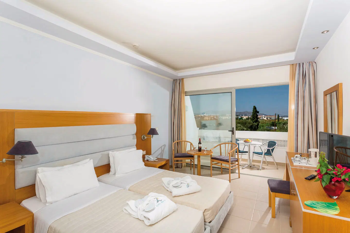 Lydia Maris ROOM_EXAMPLE