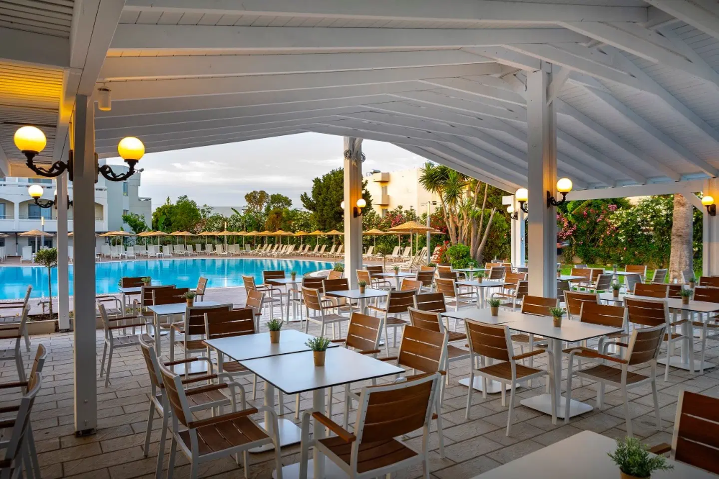 Leonardo Kolymbia Resort Terrasse