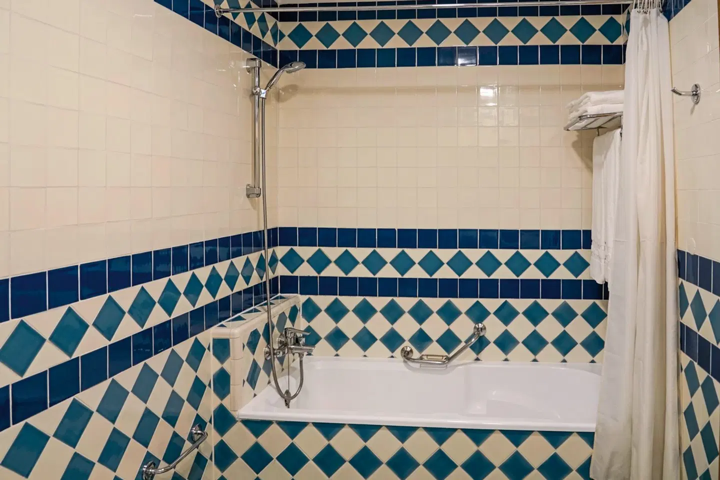 Alfagar Alto da Colina Hallenbad