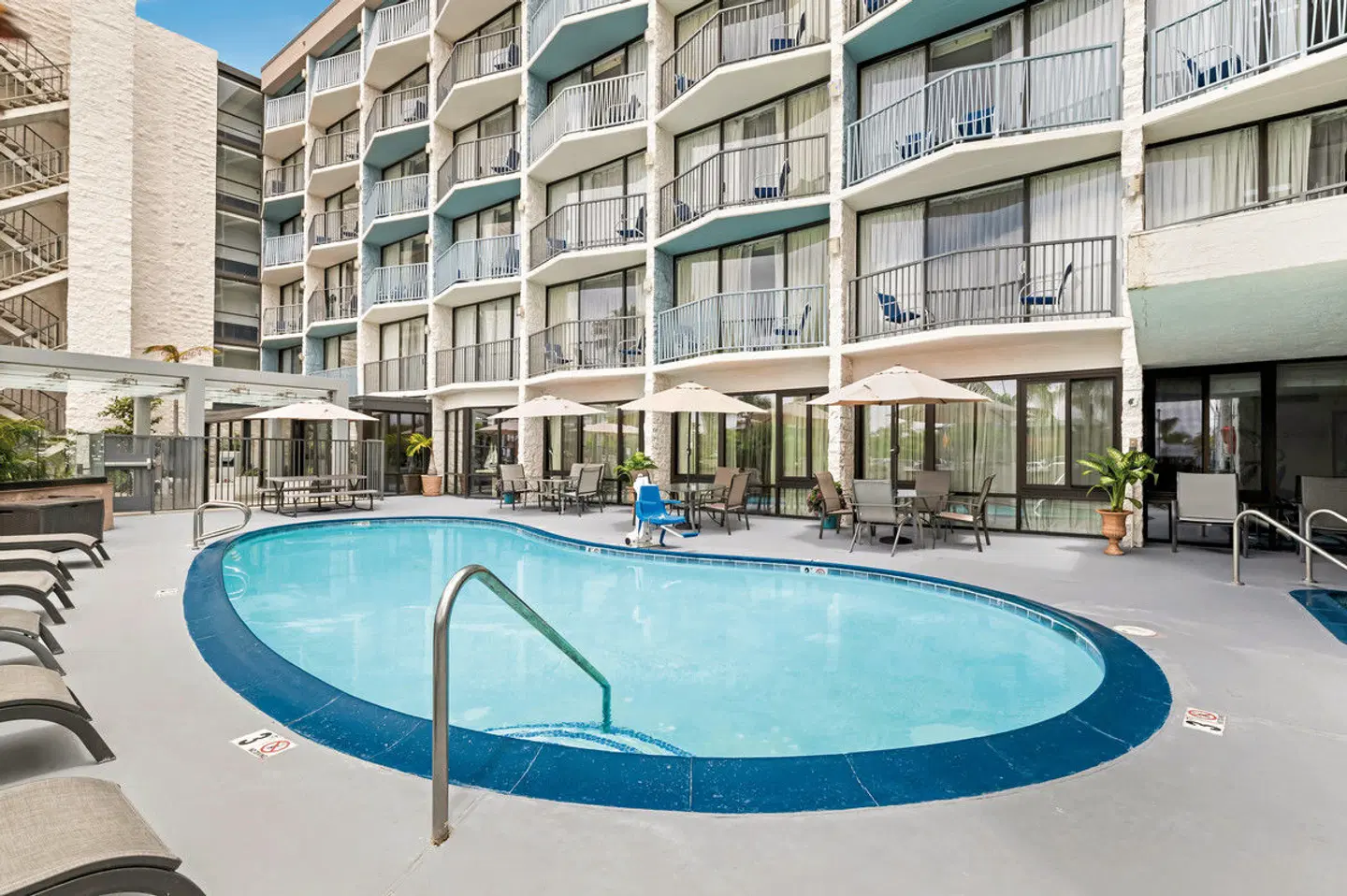 Best Western Yacht Harbor Hotel EXTERIOR