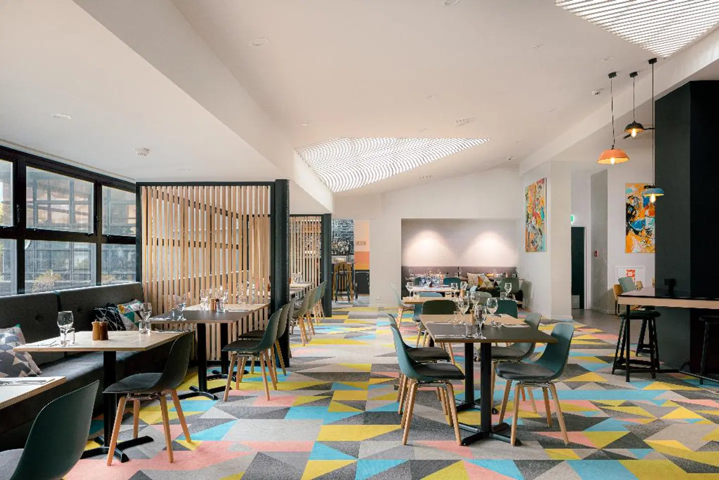 Atura Wellington Bar