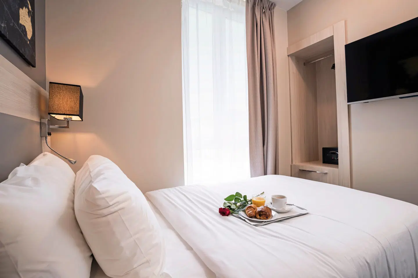 Hotel Univers ROOM_EXAMPLE