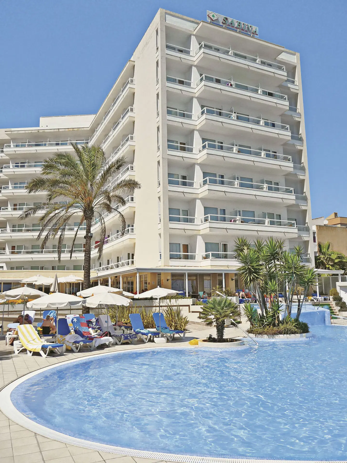 Sabina Hotel & Suites EXTERIOR