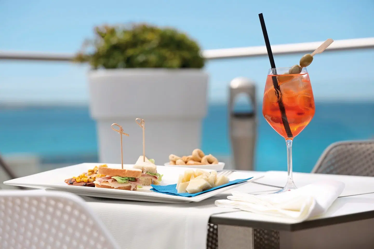 M & F Hotel Restaurant