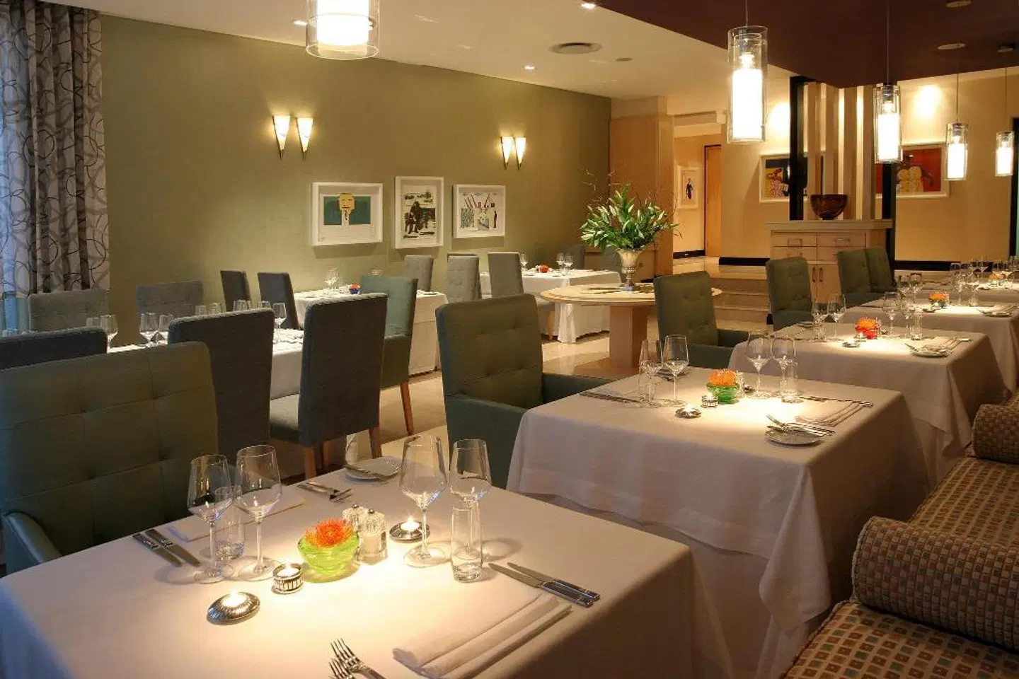 No 5 Boutique Art Hotel Restaurant