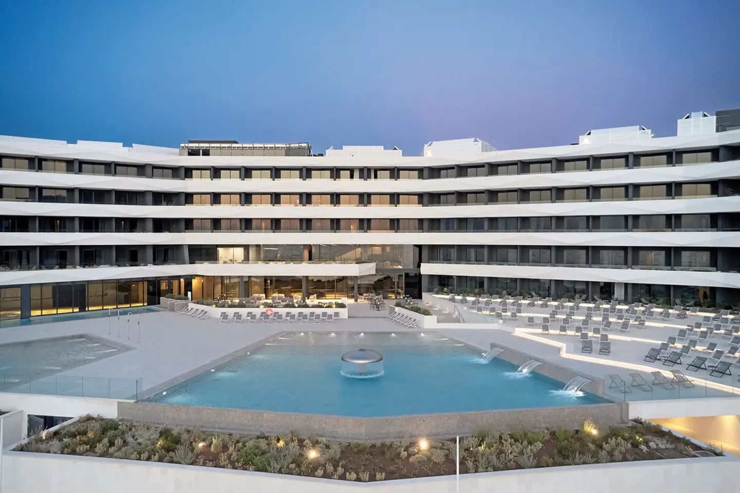 Grand Hotel View EXTERIOR