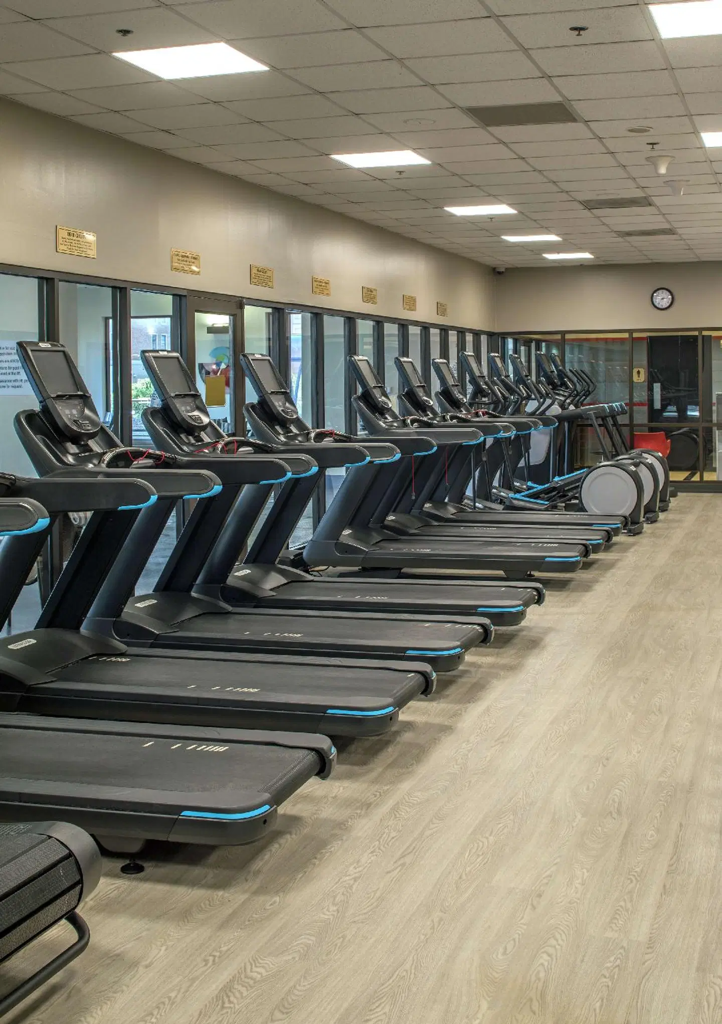 Hilton Minneapolis SPORTS_AND_LEISURE