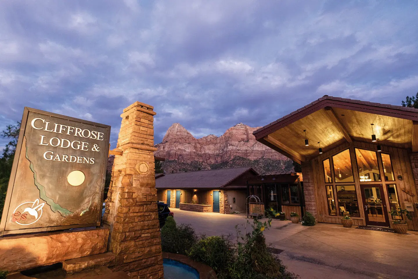 Cliffrose Springdale, Curio Collection by Hilton EXTERIOR