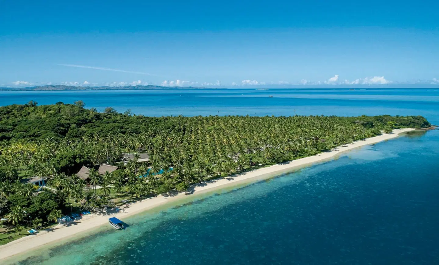Lomani Island Resort LANDSCAPE