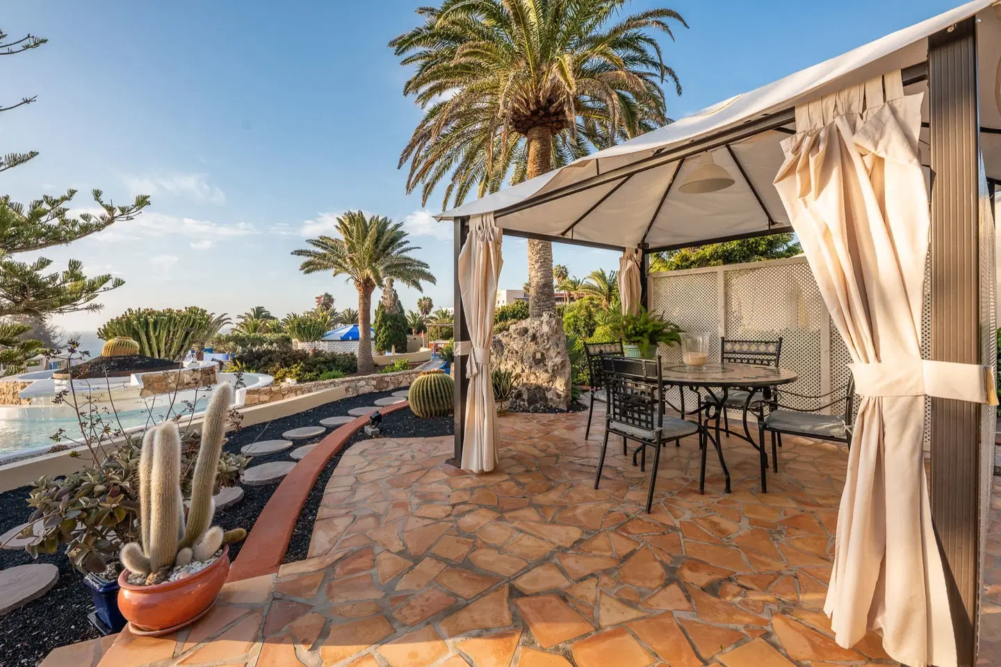 LIVVO Risco del Gato Suites Terrasse