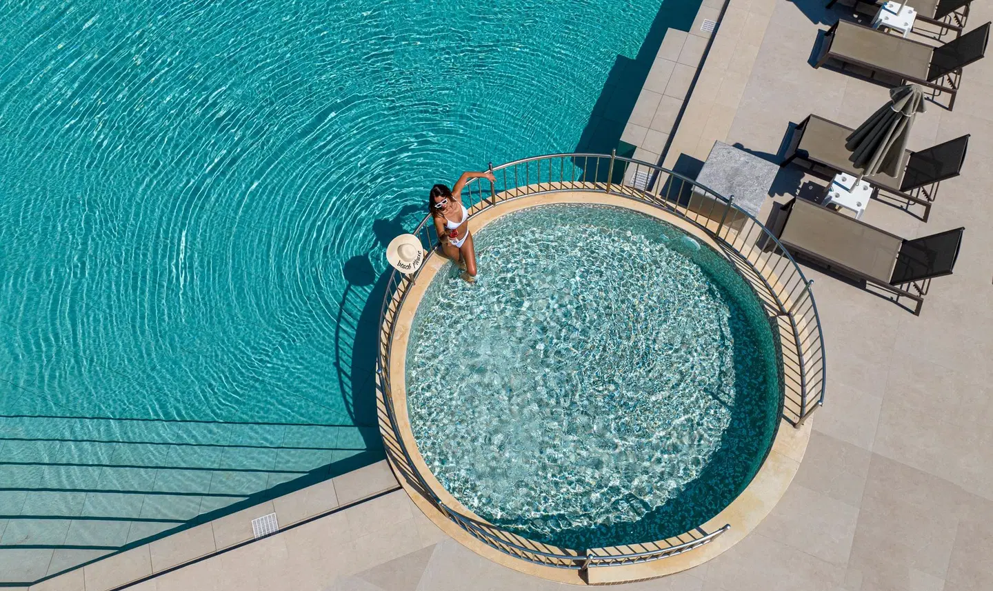 Vantaris Luxury Beach Resort OUTDOOR_POOL