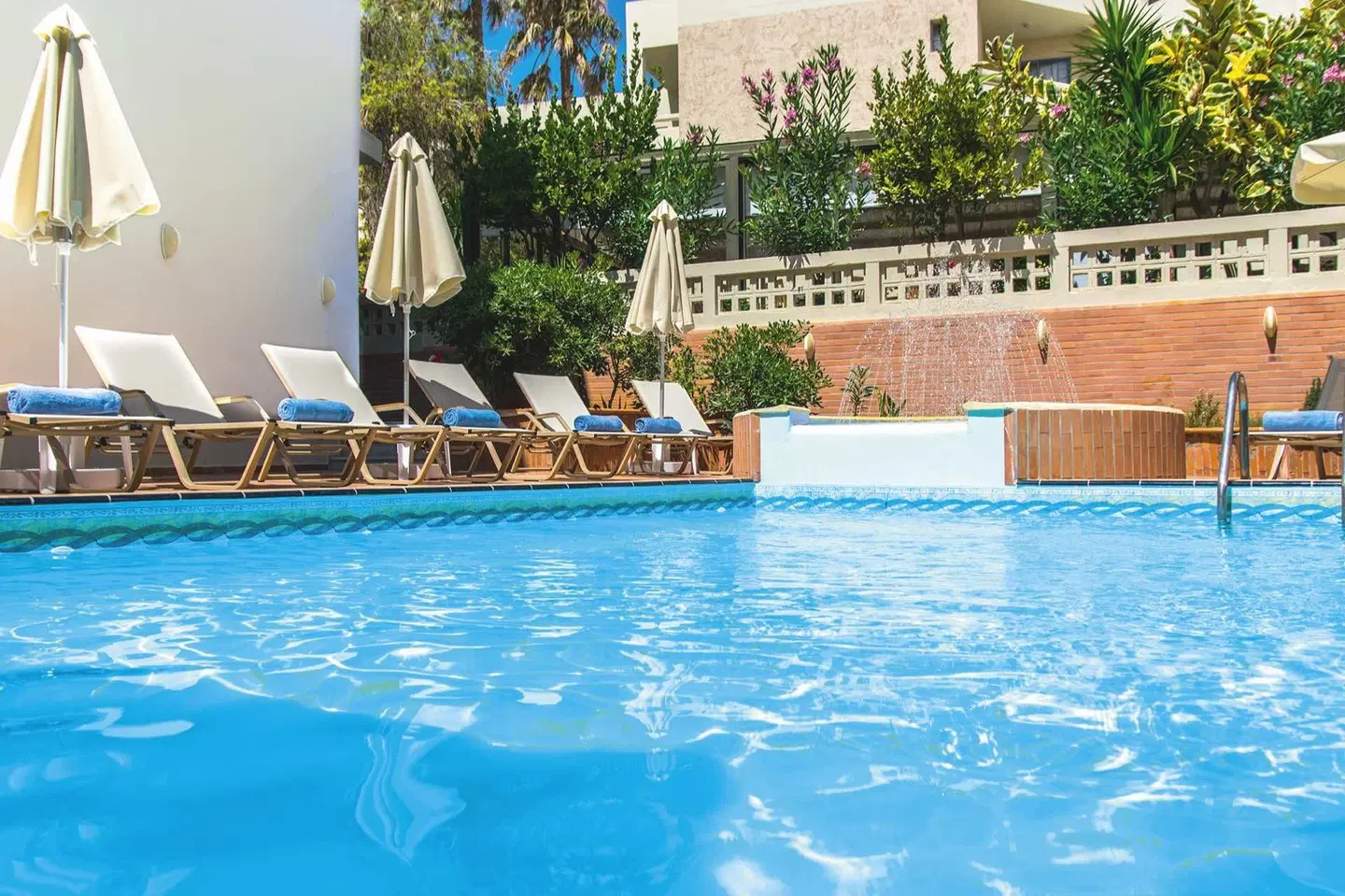 Anita Beach OUTDOOR_POOL