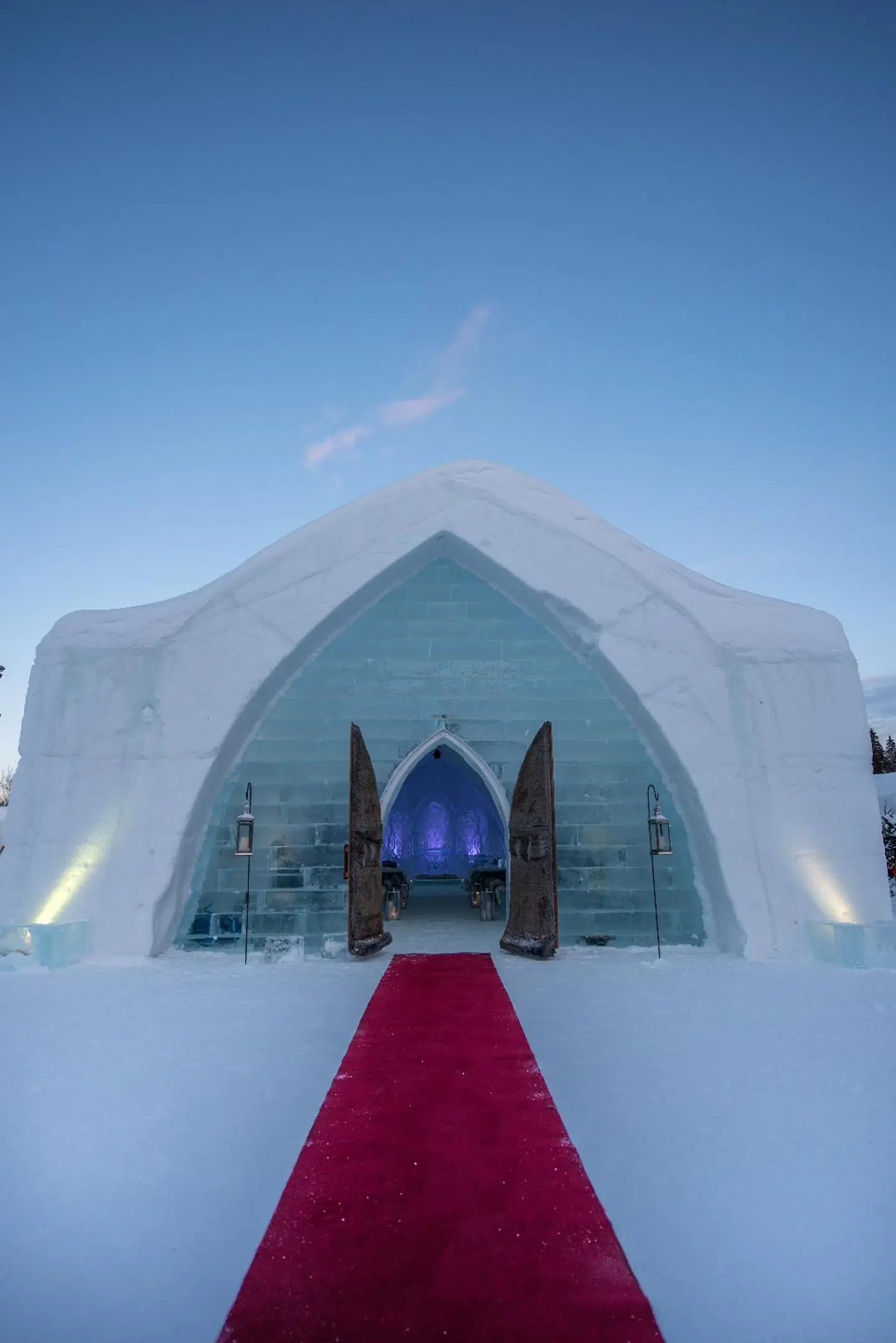 Hotel de Glace EXTERIOR