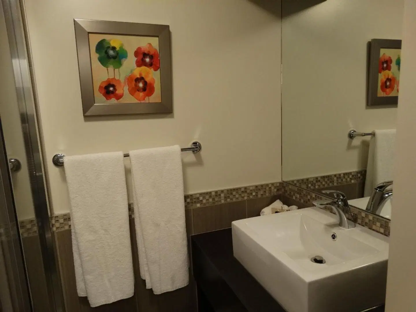 Auberge l'Ambassadeur Badezimmer