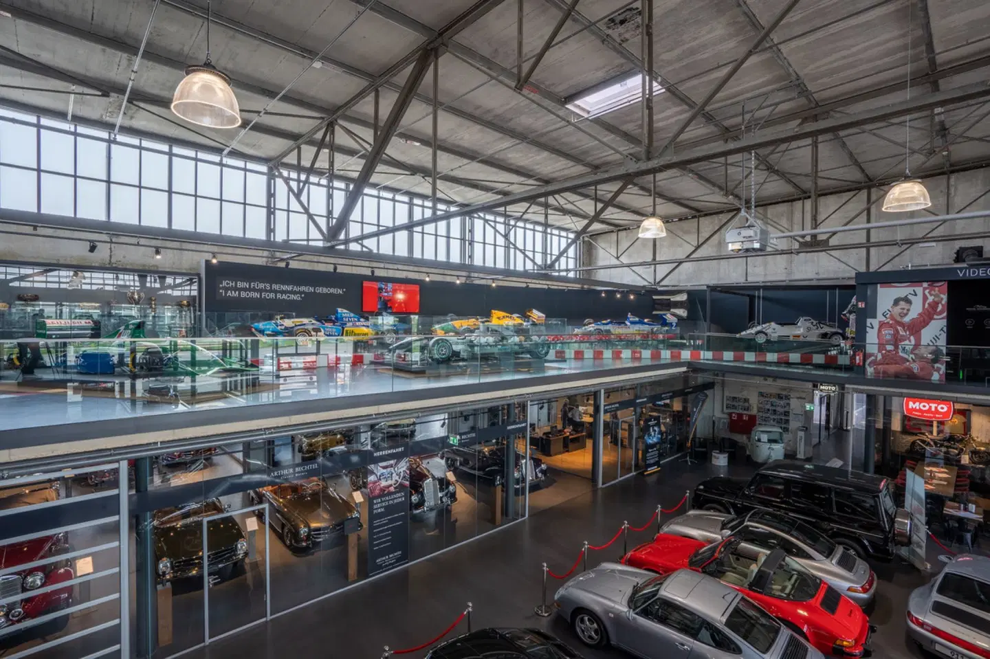 V8 Hotel Köln Motorworld Bar