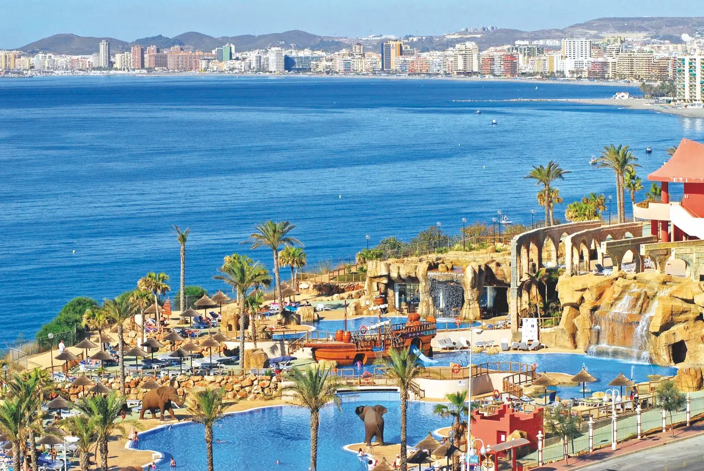 Holiday Polynesia OUTDOOR_POOL