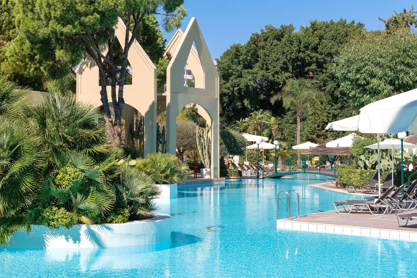 Dionysos Hotel OUTDOOR_POOL