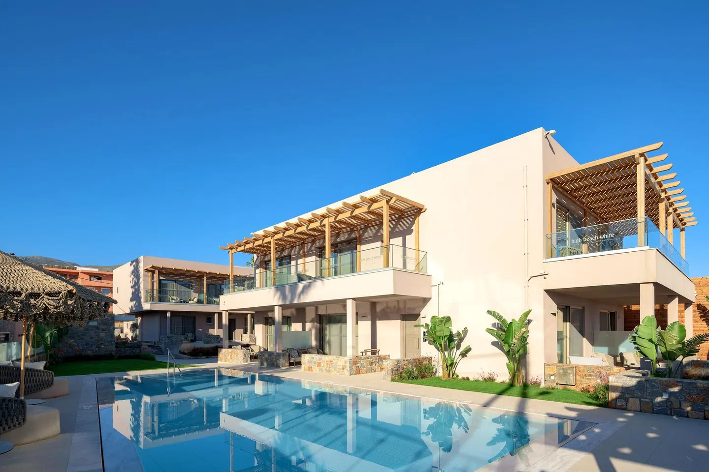 High Beach White OUTDOOR_POOL