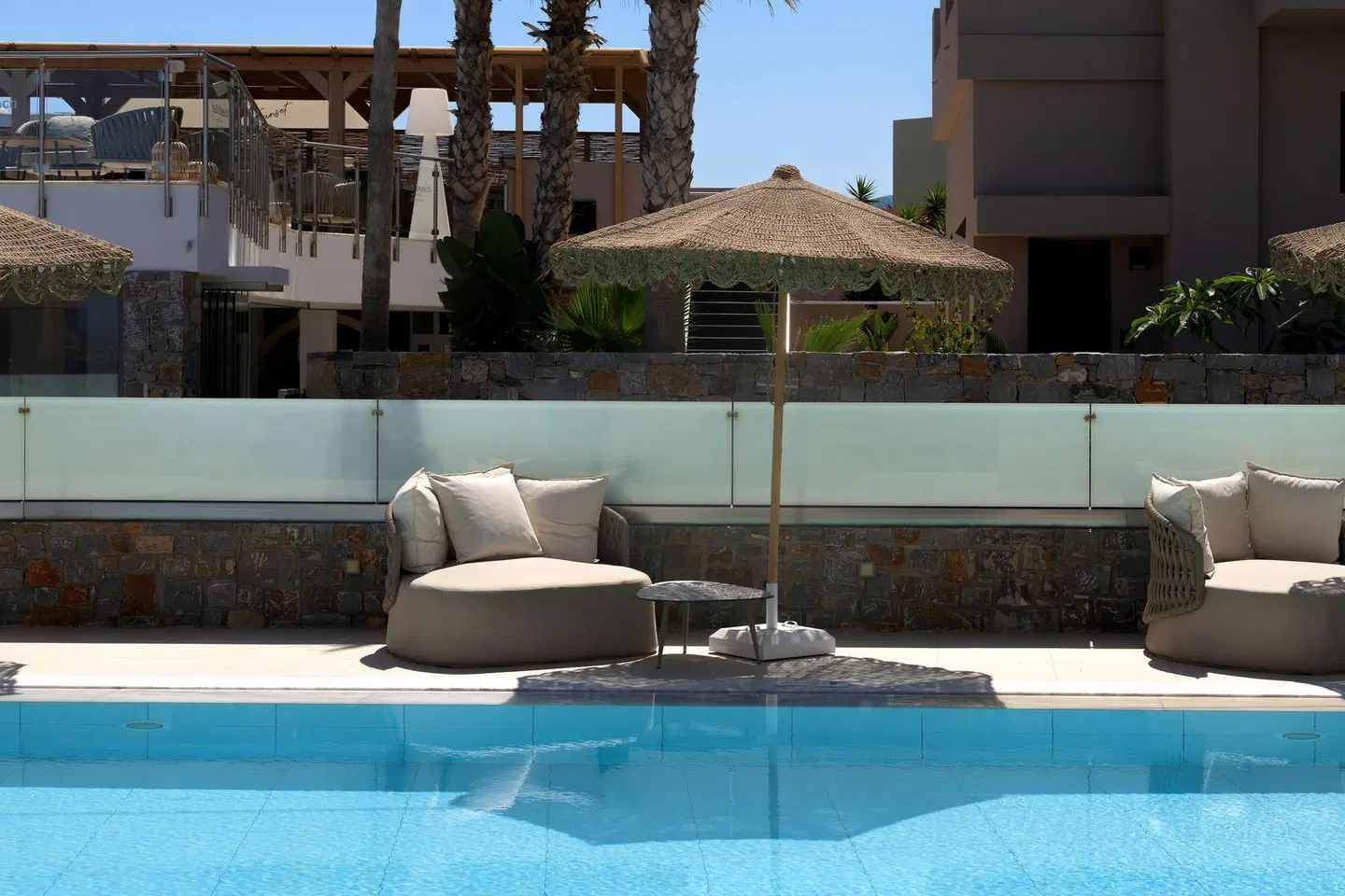 High Beach White OUTDOOR_POOL