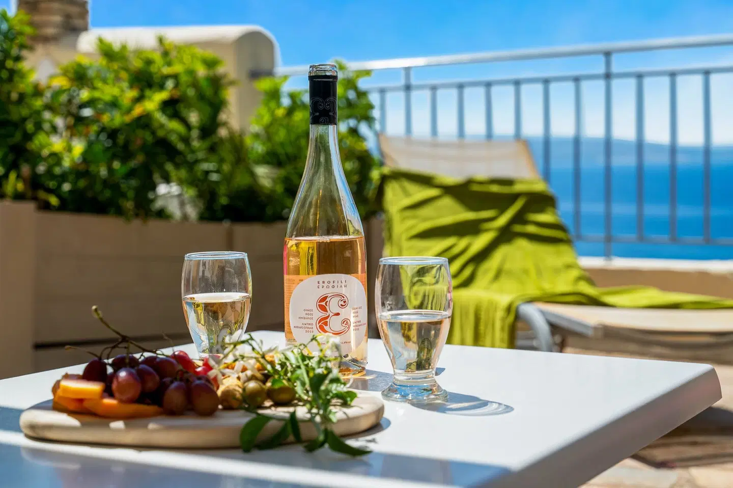 Ariadne Apartments Terrasse