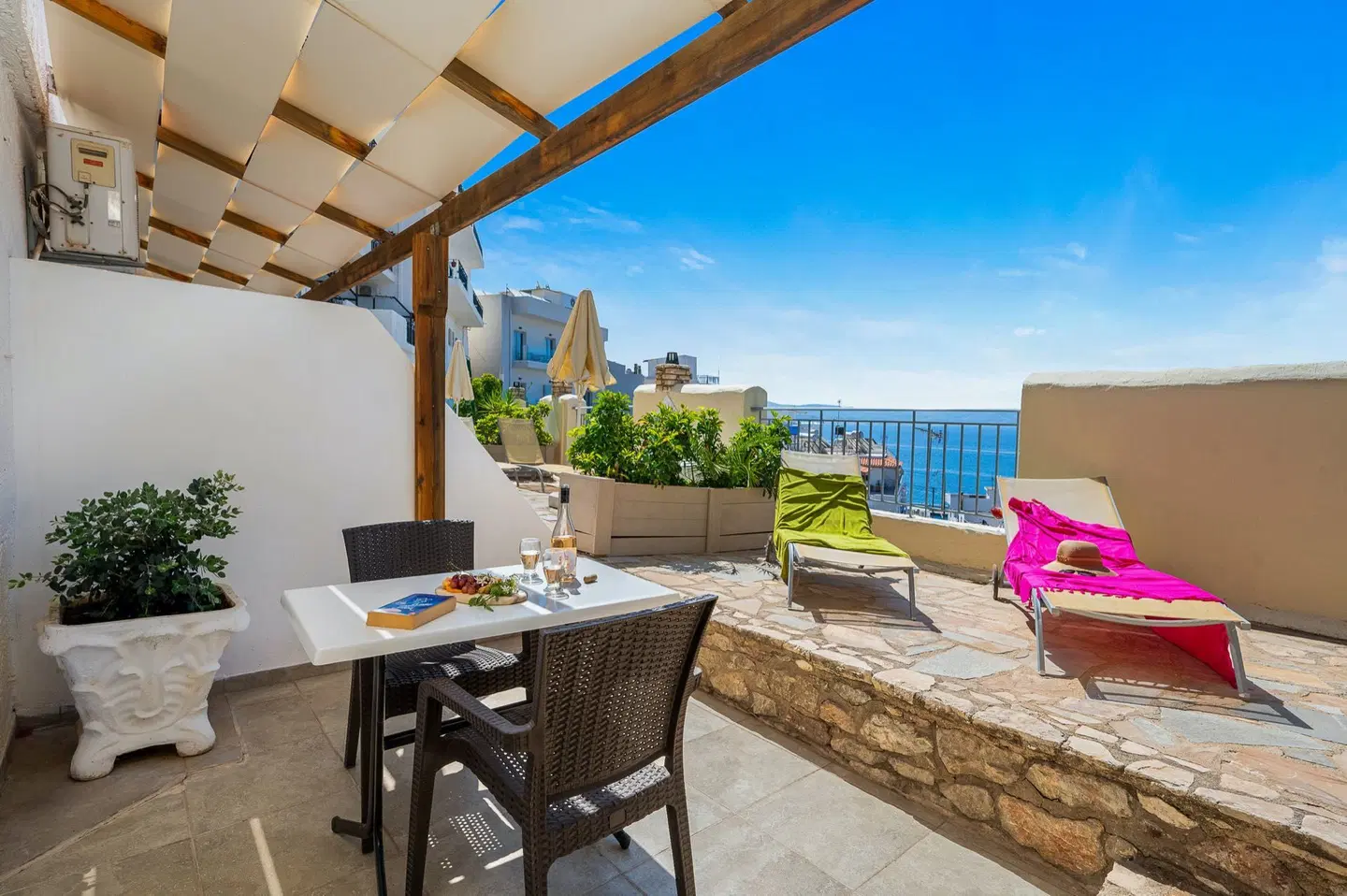 Ariadne Apartments Terrasse