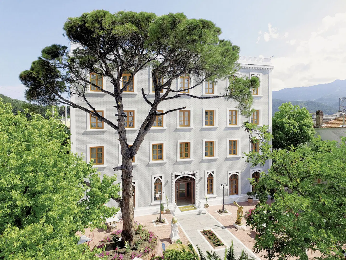 A for Art Design Hotel EXTERIOR