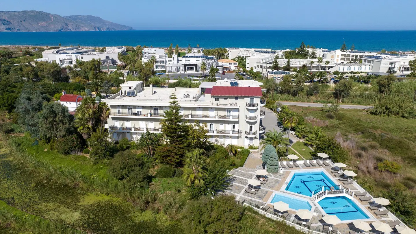 Vantaris Garden EXTERIOR