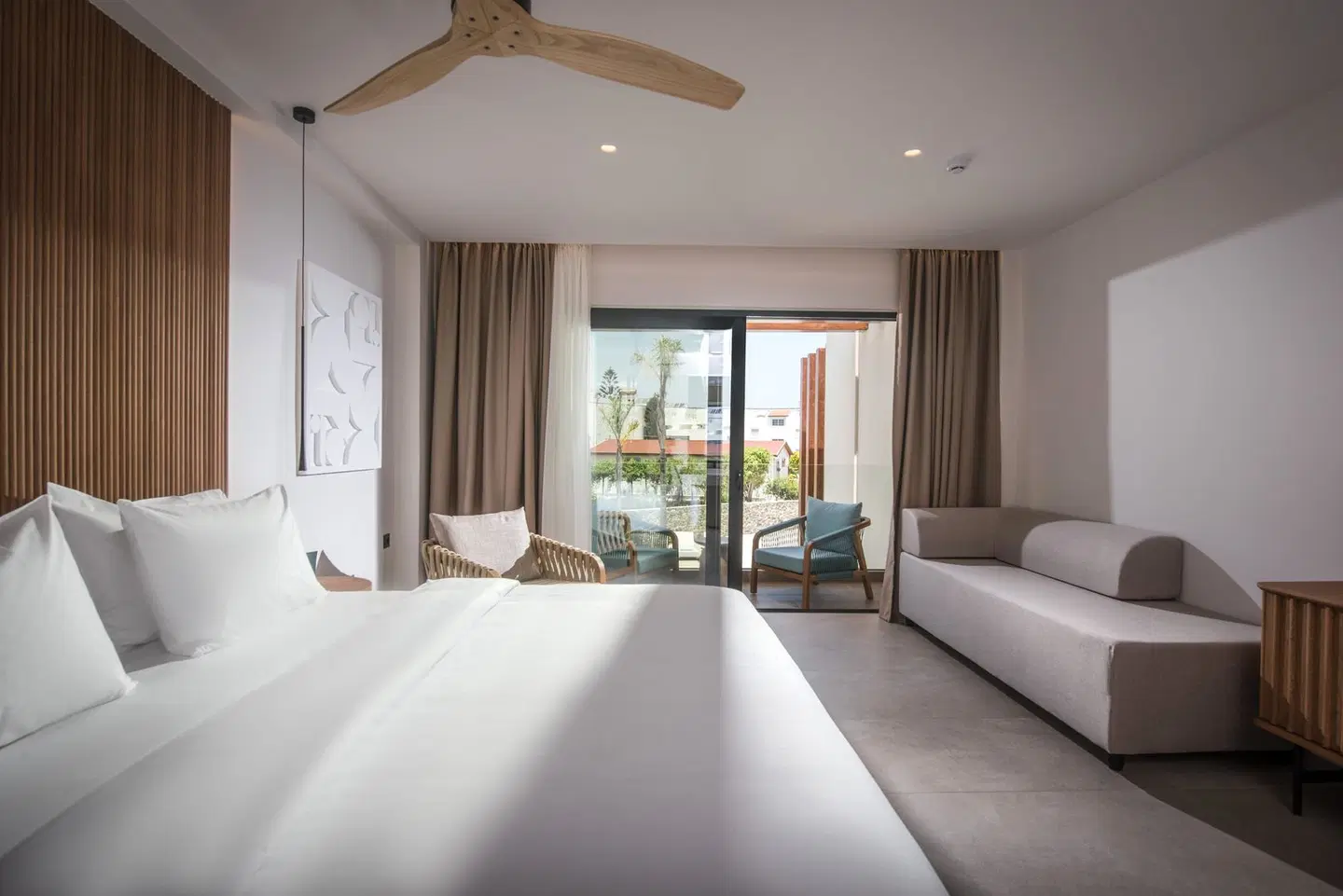 Noble Hotel Suites ROOM_EXAMPLE