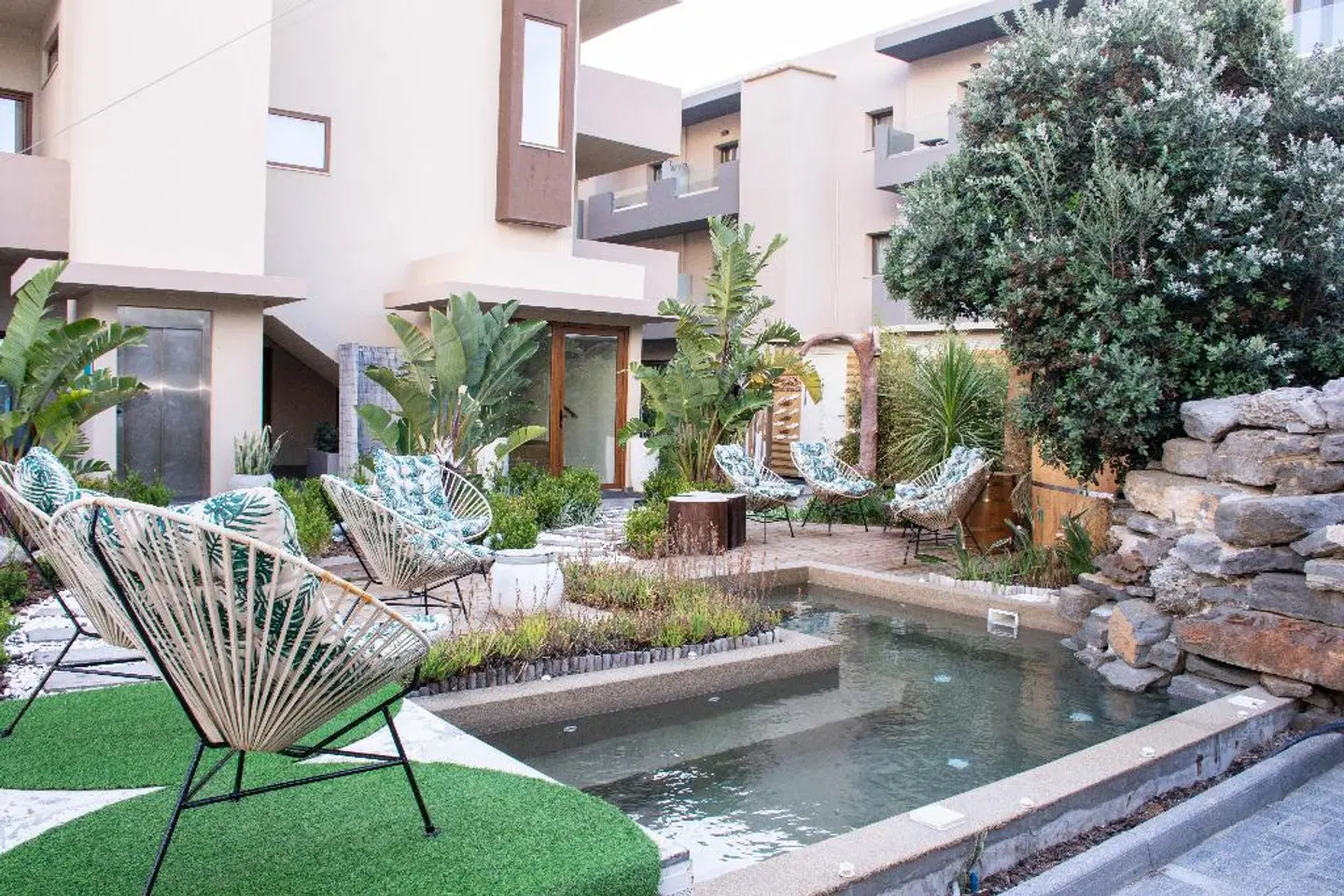 Yianna Caravel Garten